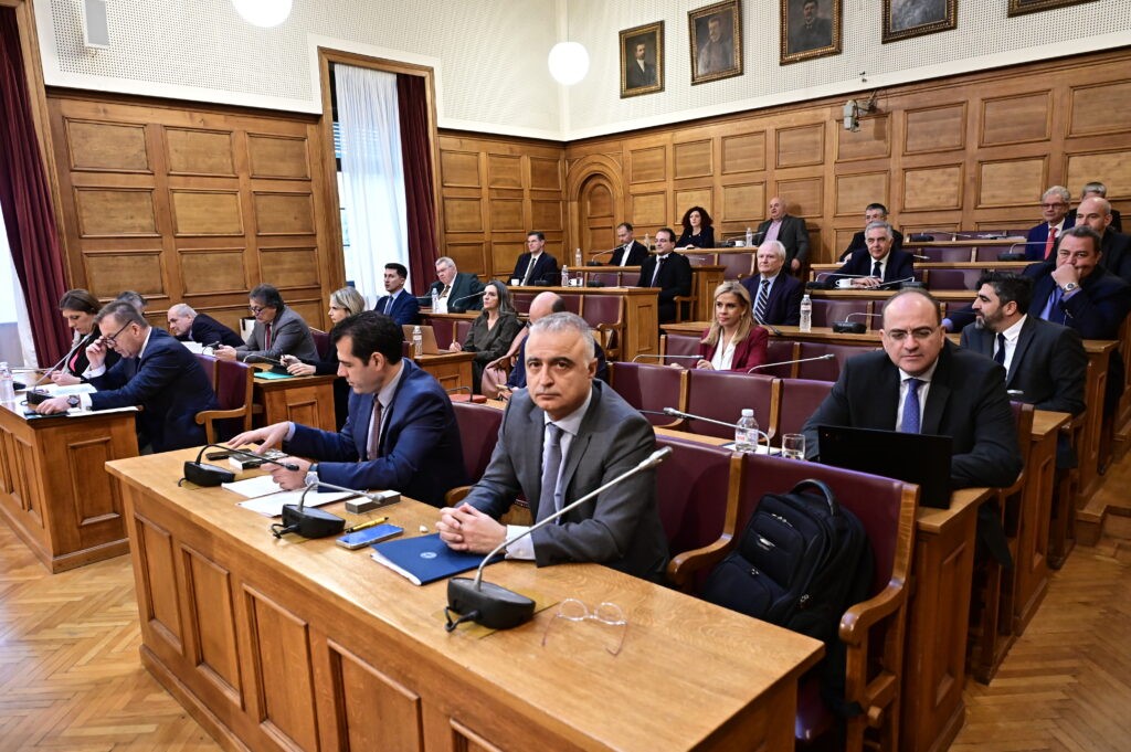 Εμπλοκή στην Εξεταστική για τα Τέμπη